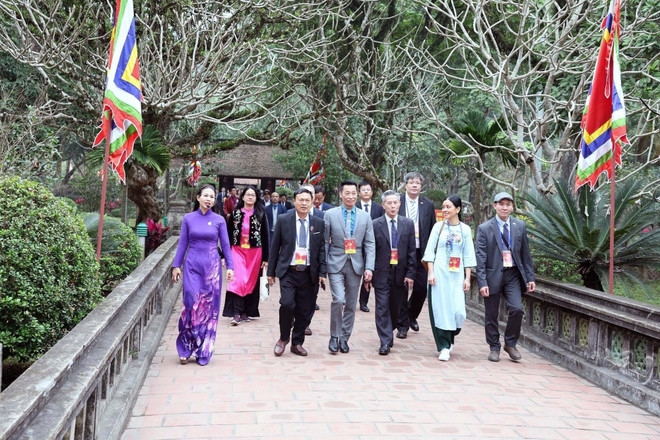 将侨胞资源优势转化为当地经济社会发展胜势